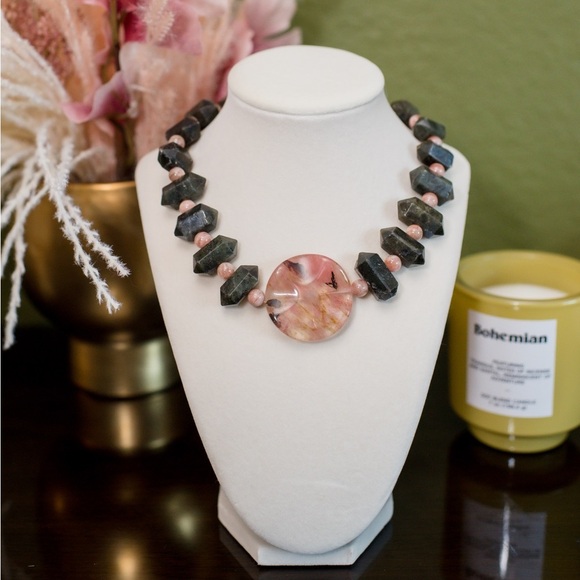 Hand Crafted Jewelry - Dark Green Quartz and Peach Moonstone Pendant Necklace
